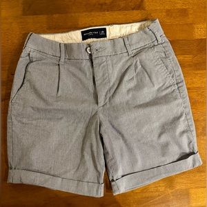 Men's Cuffed-Hem Pleated Shorts
SKU: 640544137 Color:LT BLUE STRIPE
Size: 29